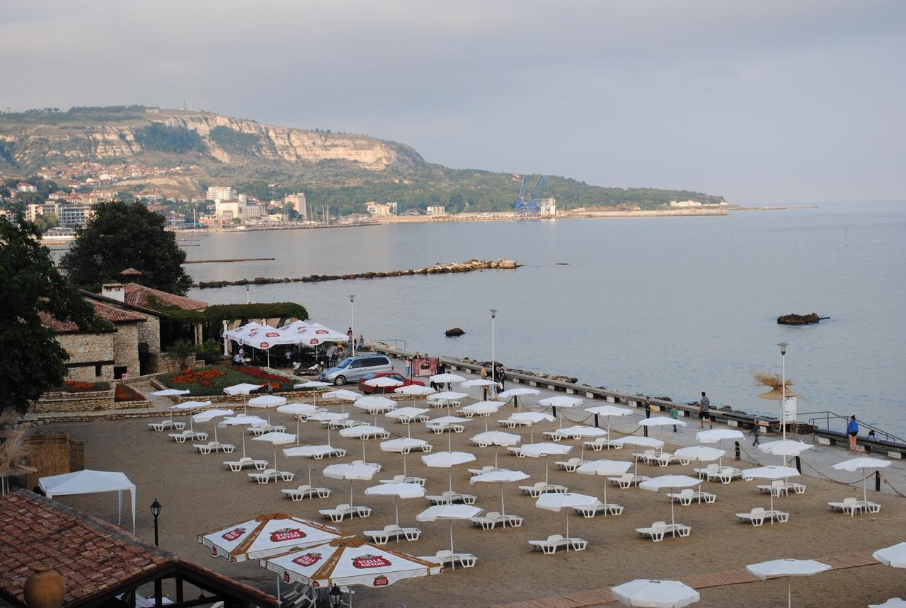 Guest Rooms Soleo Balchik Exterior photo